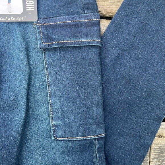 NWT Dollhouse Jeans - Picture 5 of 13